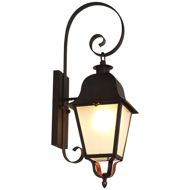 Heritage Outdoor Wall Light